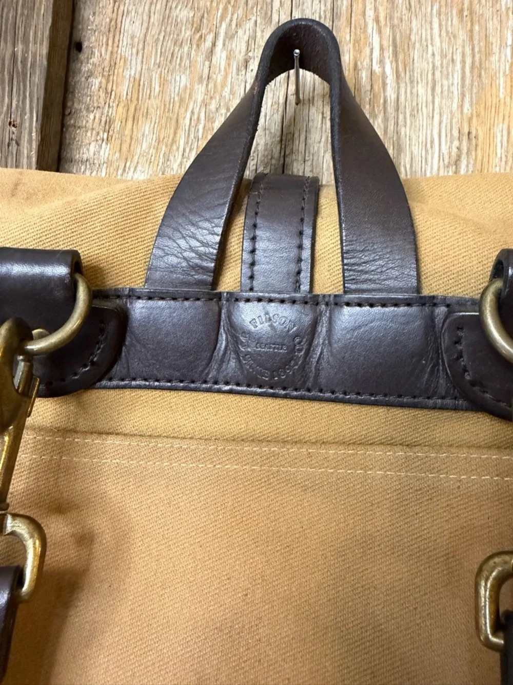 Filson Small Rugged Twill Field Bag Khaki/Leather Made in USA - Picture 8 of 16